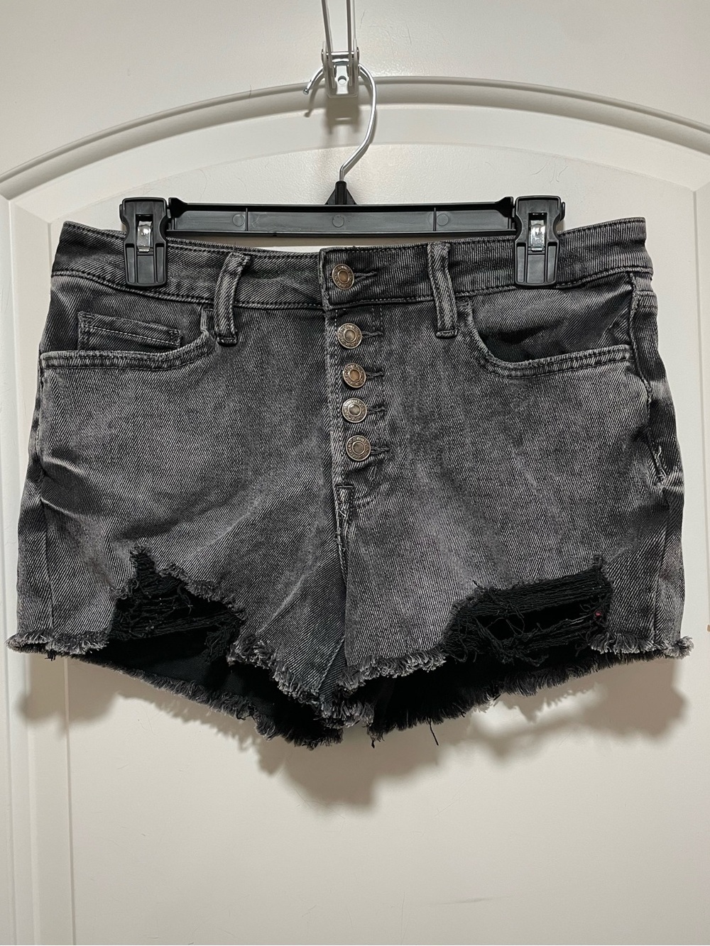 VERVET Distressed Frayed Sz M 3” Button Fly Black Wash Jean Shorts Grunge VT901